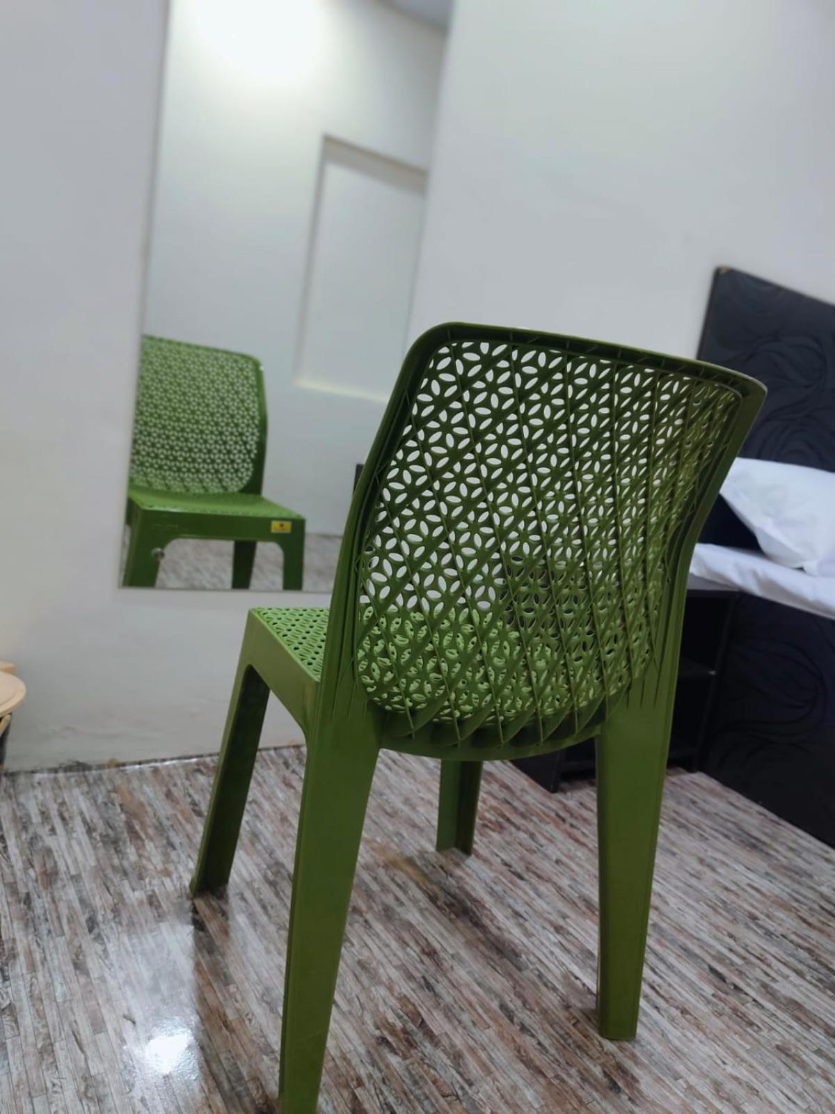 Hotel Crystal Dreams Матхура Екстер'єр фото