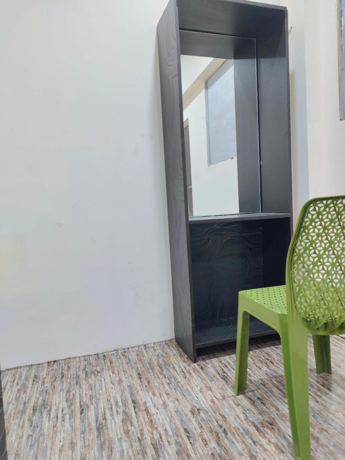 Hotel Crystal Dreams Матхура Екстер'єр фото